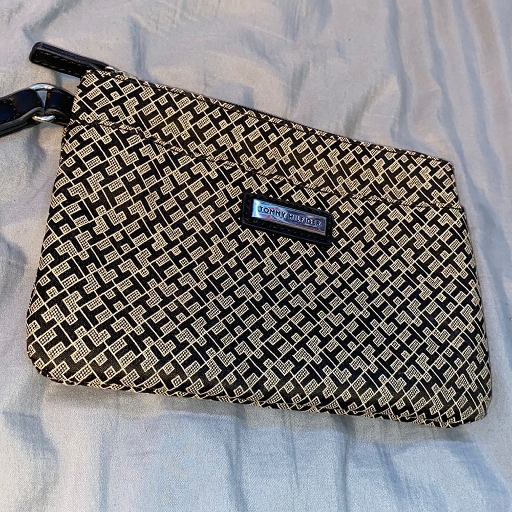 Tommy Hilfiger wristlet clutch